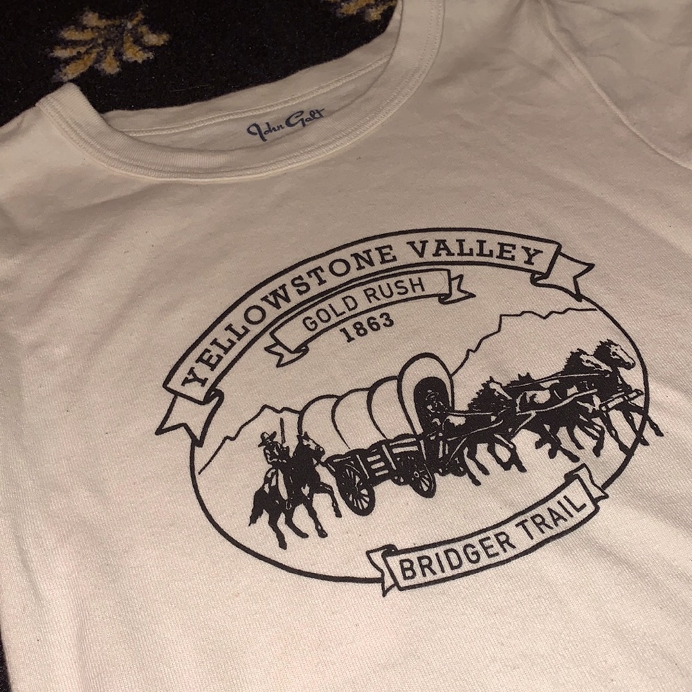 yellowstone valley tee gold rush